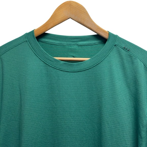 Lululemon Men's Size XXL Drysense License To Train Green Performance T-Shirt euc - Picture 1 of 4